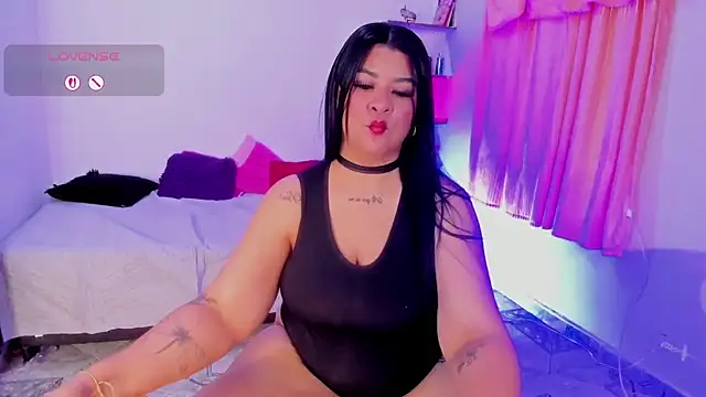 TianaGlow26 online show from March 12, 7:49 pm