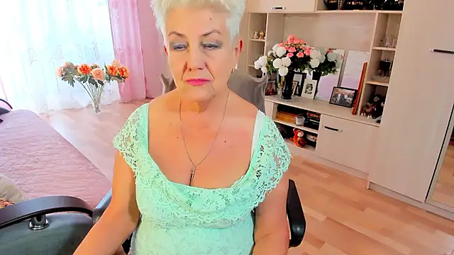 HotandMature online show from March 4, 11:06 am