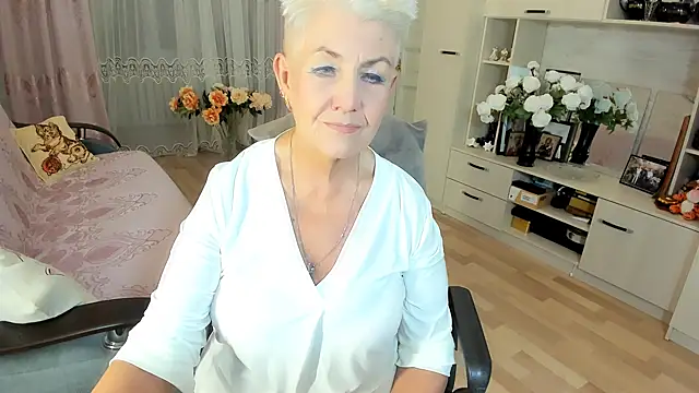 HotandMature online show from December 18, 2:11 pm