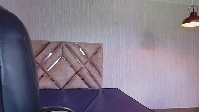 Olivia11  online show from February 11, 4:52 pm