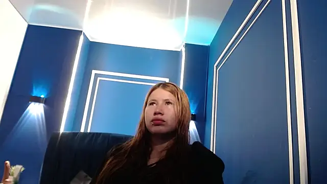 Snapshot of Olivia11_ chatting on September 30, 12:11 pm Olivia11 online show from September 30, 12:11 pm