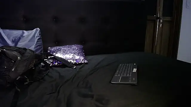Snapshot of Olivia11_ chatting on September 10, 1:44 pm Olivia11 online show from September 10, 1:44 pm