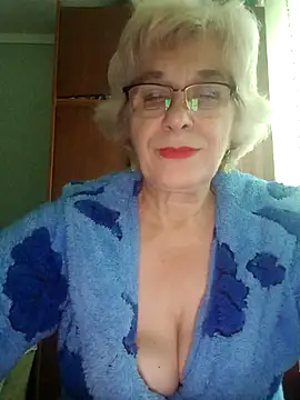 Snapshot of 52MiaLove02 chatting on October 19, 6:26 am 52MiaLove02 online show from October 19, 6:26 am
