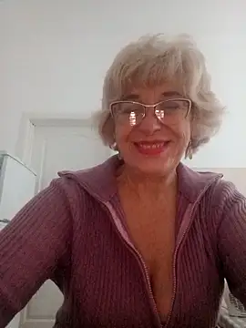 Snapshot of 52MiaLove02 chatting on October 17, 4:48 am 52MiaLove02 online show from October 17, 4:48 am