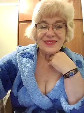 Snapshot of 52MiaLove02 chatting on October 7, 4:44 pm 52MiaLove02 online show from October 7, 4:44 pm