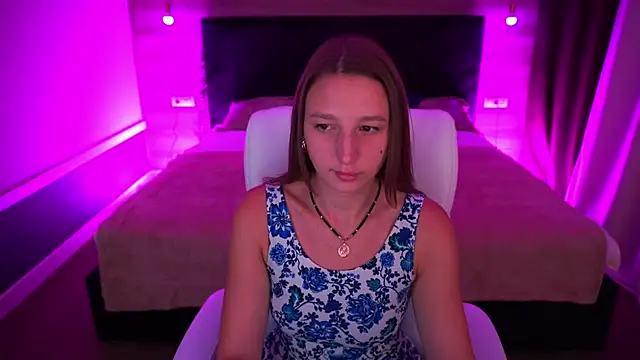 LioraFox online show from September 17, 4:38 pm