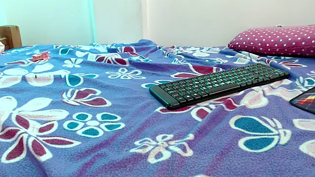 ashlyanaldeep18 online show from March 15, 2:46 am