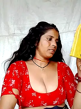 Snapshot of Manvi_tyagi chatting on September 18, 7:51 am Manvi tyagi online show from September 18, 7:51 am