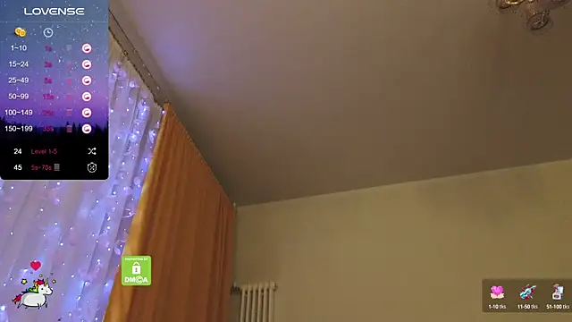 Snapshot of Kitty_Kisss chatting on October 14, 4:31 pm Kitty Kisss online show from October 14, 4:31 pm