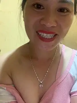 tuyetnhi-00 online show from September 24, 1:54 pm