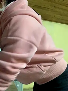 tuyetnhi-00 online show from September 30, 5:13 am