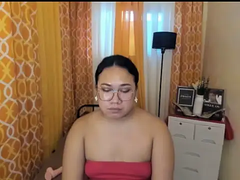 TsUncutKaren online show from April 28, 2:27 am