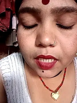 Snapshot of Priya_tyagi chatting on October 3, 9:25 am Priya tyagi online show from October 3, 9:25 am