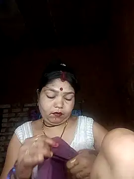 Snapshot of Priya_tyagi chatting on September 15, 7:43 pm Priya tyagi online show from September 15, 7:43 pm