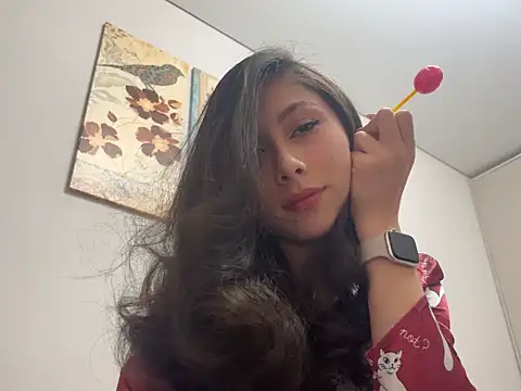Snapshot of Lunavyn chatting on October 16, 9:34 am Lunavyn online show from October 16, 9:34 am