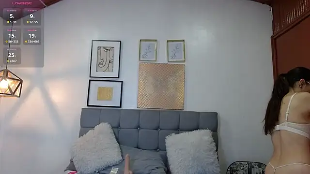 Snapshot of _naomi_s chatting on October 19, 1:35 pm naomi s online show from October 19, 1:35 pm