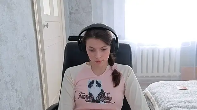 CutieAnny online show from October 29, 4:28 am