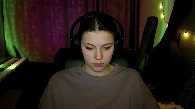 CutieAnny online show from March 18, 9:42 pm