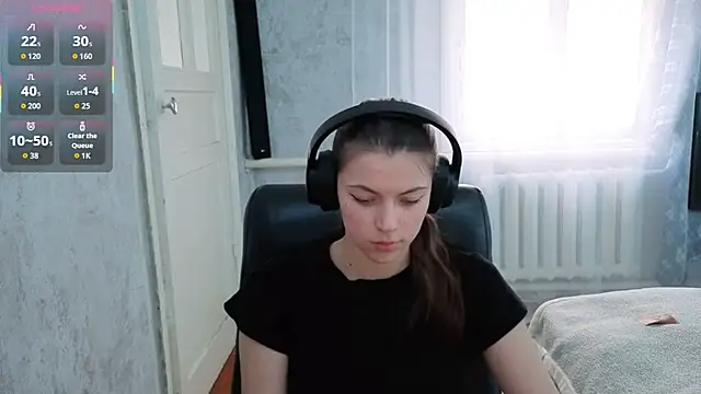 CutieAnny online show from December 3, 4:48 am