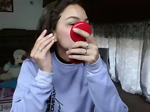 Skylovershot online show from November 11, 1:30 pm