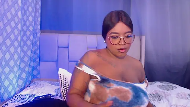 Mimi Gil online show from March 7, 2:46 pm