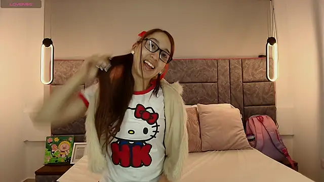 Snapshot of alaska__williams__ chatting on October 14, 11:18 pm alaska williams online show from October 14, 11:18 pm