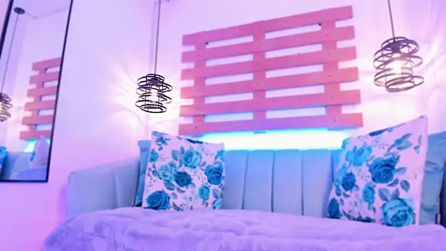 ArianaSantana online show from September 29, 1:38 pm