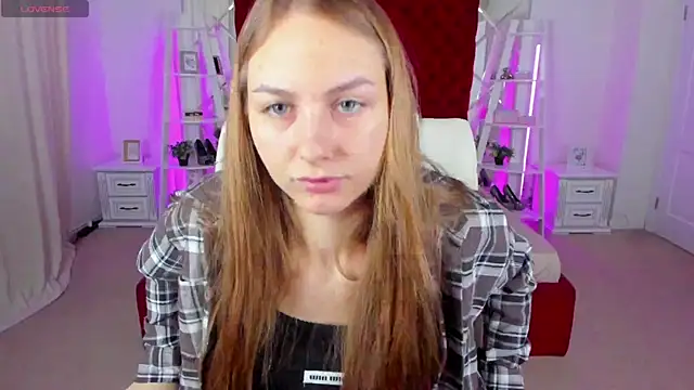 MilaAddams online show from July 23, 5:37 am