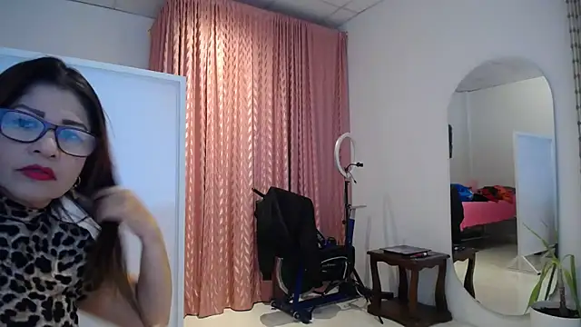 Manuela lara  online show from November 18, 2:51 pm