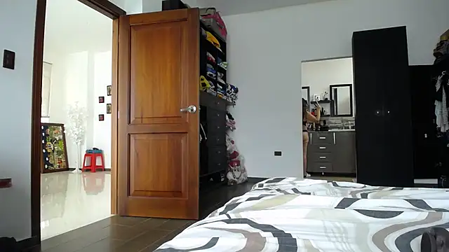 Manuela lara  online show from February 20, 5:14 pm