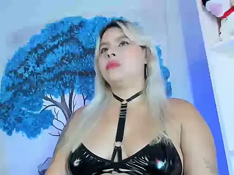 naomi sanz online show from April 25, 5:32 am