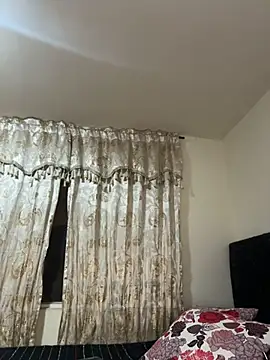 Tayler Kim online show from July 3, 9:21 pm