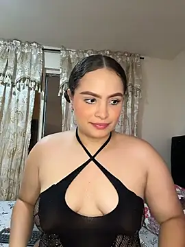Tayler Kim online show from June 18, 5:51 pm