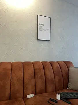 Tayler Kim online show from March 7, 7:21 pm