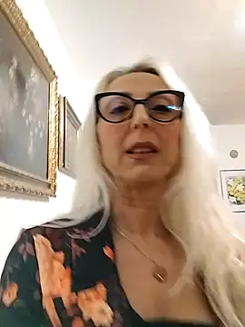  sexyBLONDE46  online show from February 3, 6:23 pm