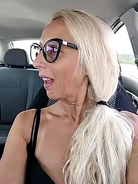  sexyBLONDE46  online show from July 9, 10:17 am
