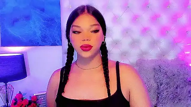 Valeria Swett  online show from February 26, 8:08 pm