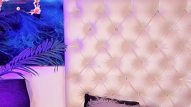Valeria Swett  online show from June 23, 9:24 pm