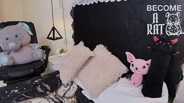 IvyBelle  online show from July 22, 11:33 am