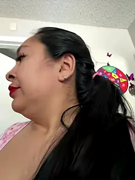 Snapshot of latina_curvy22 chatting on September 12, 9:55 pm latina curvy22 online show from September 12, 9:55 pm