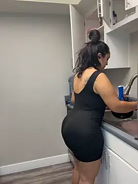 Snapshot of latina_curvy22 chatting on October 1, 6:57 pm latina curvy22 online show from October 1, 6:57 pm