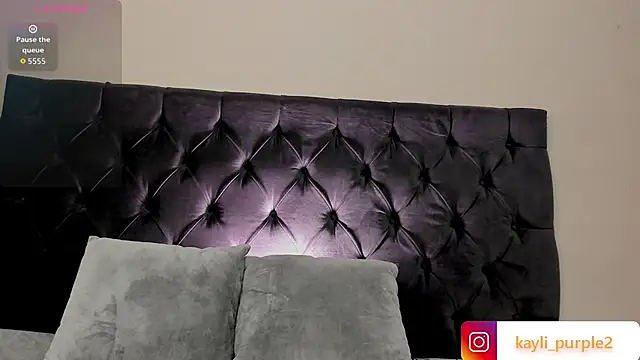 kaylii purple online show from October 7, 4:39 am