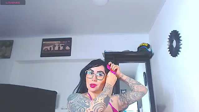 Vicky hotmilf online show from July 23, 8:11 am