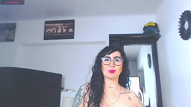 Vicky hotmilf online show from June 26, 11:22 am