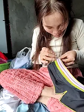 Tin tanny online show from February 8, 8:51 am