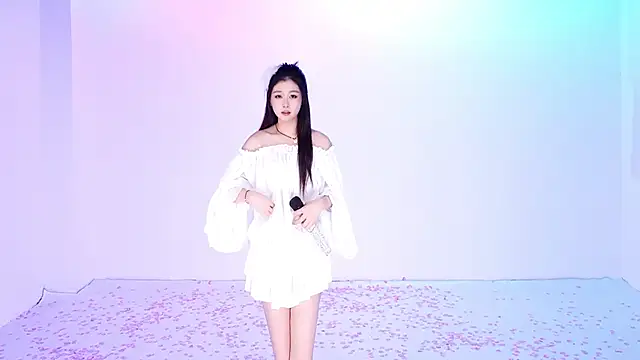 STY-0809 online show from October 27, 10:15 pm