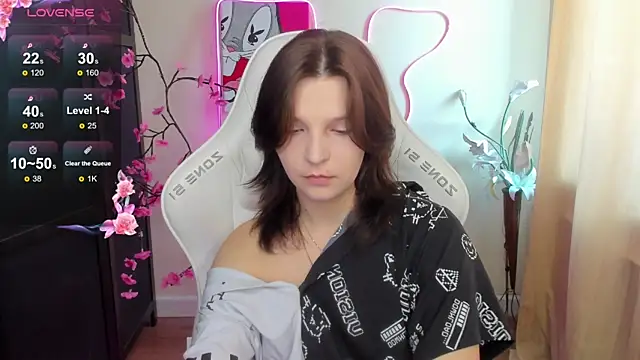AudreyyKim online show from June 12, 8:33 am