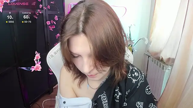 AudreyyKim online show from May 1, 8:28 am
