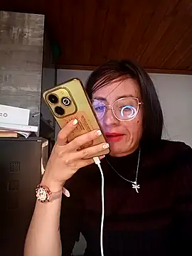 Snapshot of ERIKA__29 chatting on September 16, 2:25 pm ERIKA 29 online show from September 16, 2:25 pm