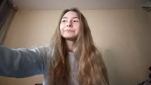 Nymera flare online show from December 5, 6:46 am